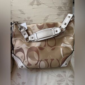 NWT Coach Signature Shoulder Bag in Beige, Tan and Cream with cream leather
